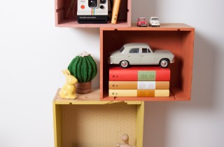 Realizzare degli scaffali con le casse di vino