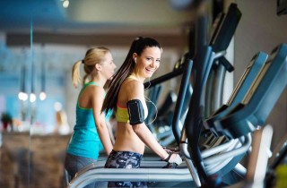 In palestra per dimagrire e tonificare: guida alla scelta delle attività