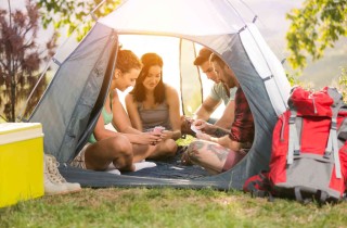 Cosa portare in campeggio: guida alle attrezzature e agli accessori sempre utili