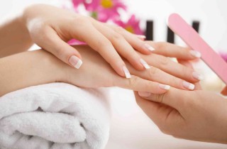 Ricostruzione delle unghie con tip o gel? Scopri le differenze!