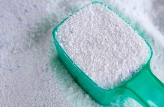 Detersivi, come agiscono e perché? Ecco come funzionano