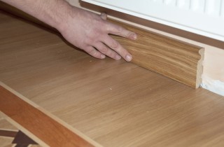 Battiscopa che si stacca, le cause e come intervenire