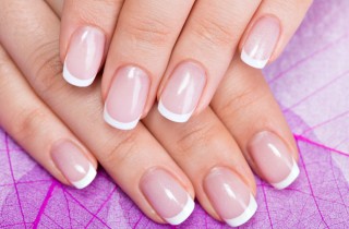 L'abc della french manicure e tutti gli strumenti utili per fare belle le unghie