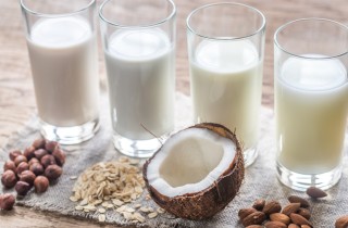 Cucina vegana, come sostituire il latte con le varianti vegetali