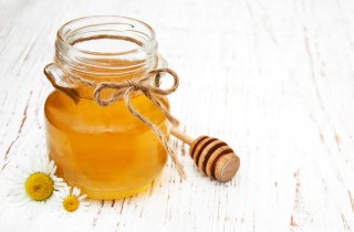 I 15 usi del miele per la bellezza fai da te