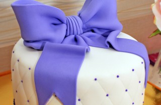 Fiocco in pasta di zucchero: tutorial e spiegazioni per il tuo cake design