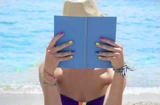 Libri estate 2017: i 5 più interessanti da leggere sotto l'ombrellone