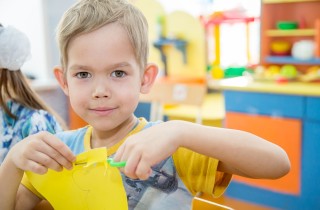 Attività di decoupage per i bambini, 5 idee divertenti per l’estate