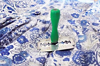 Come scucire velocemente con una lametta