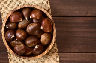 Castagne: i valori nutrizionali del frutto e le controindicazioni
