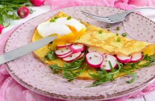 La ricetta delle crepes salate: le regole per fare una pastella perfetta