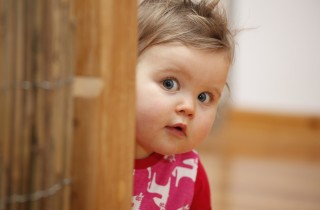 Ritorno all'asilo: che cosa non deve mancare nell'armadietto del bambino per il cambio invernale