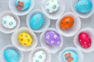 Decorare le uova di polistirolo, 5 tecniche facilissime