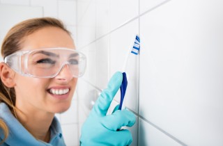 Riciclo spazzolino da denti, 5 usi utili per le pulizie