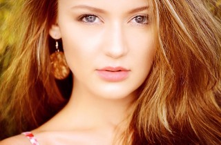 Come truccare le occhiaie per nasconderle e avere uno sguardo fresco e riposato