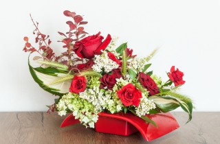 Come fare delle composizioni floreali fai da te in 5 mosse