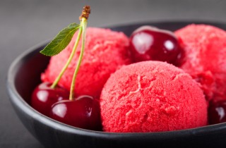 Sorbetto alle ciliegie, il dessert fresco e goloso