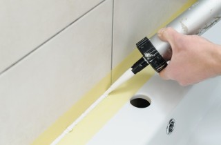 Come applicare il silicone ai sanitari con facilità