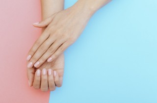 Unghie fragili che si spezzano, le cause e i rimedi naturali migliori