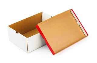 Come realizzare un organizer fai da te con una scatola di cartone