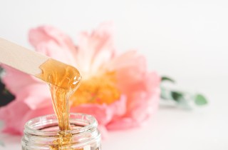 Come togliere la ceretta dai vestiti, 5 metodi