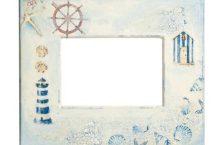 Cornice fai da te a tema mare, come farla con il decoupage
