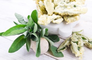 Salvia fritta in pastella: come farla in modo facile e veloce