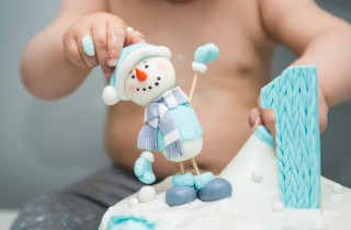 Torte con pupazzo di neve in pasta di zucchero, 5 idee tenere