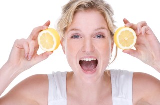 Limoni e bellezza: 5 usi dai capelli ai piedi