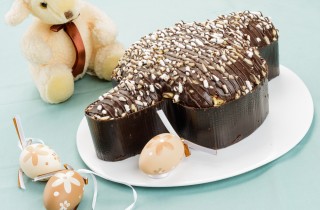 Colomba pasquale fatta in casa: il procedimento facile con il cioccolato