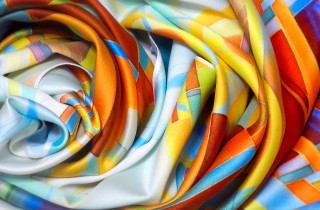 Come lavare un foulard di seta senza rovinarlo
