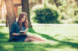 Le poesie più belle sull’estate da leggere in relax