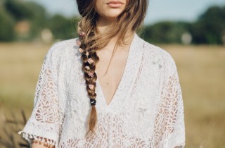 Acconciature per capelli lunghi sciolti o con trecce: 7 hairstyle bellissimi
