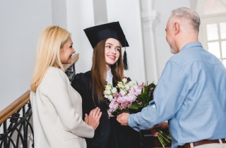 Cosa regalare a una laurea: 5 idee in base alle esigenze