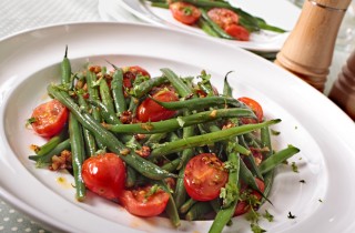 Contorni estivi: come preparare i fagiolini con pomodorini