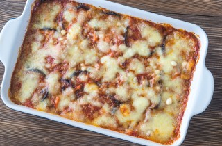 Parmigiana di melanzane grigliate: la ricetta light
