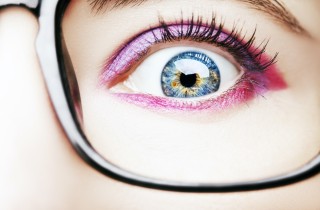 Occhiali monolente per il trucco: come funzionano e dove acquistarli