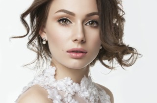 Trucco per chi ha gli occhi grandi: come riproporzionarli col make-up correttivo