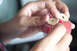 Bambole di pezza fatte a mano: come realizzarle passo per passo