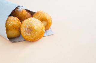 Frittelle ripiene alla ricotta: la ricetta dolce per Carnevale  
