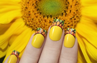 Le 7 nail art in giallo più belle per l'8 marzo