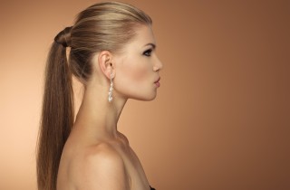 Acconciature fai da te per capelli lisci: 5 idee semplici e veloci