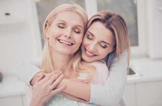 Festa della mamma: 6 poesie intense da regalare