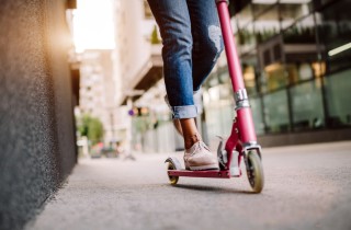 Monopattino elettrico: le regole per usarlo in sicurezza