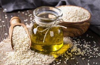 Capelli, i benefici dell’olio di sesamo