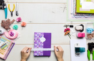 Decorare la copertina di un album con il decoupage: tutorial e idee