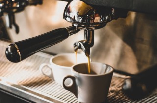 Effetti collaterali della caffeina: cosa succede se bevi troppo caffè