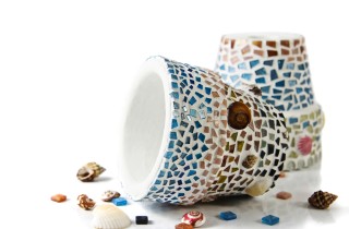 Decorare vasi di terracotta con mosaico, i vari passaggi