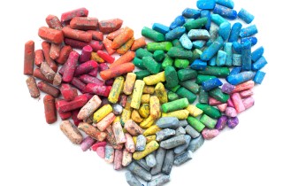 Lavoretti San Valentino bambini: cuori di cera da fare con mamma e papà