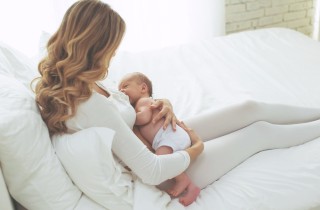 Allattamento al seno, perché il latte sembra poco?